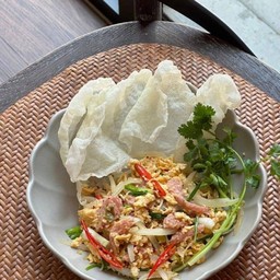 แหนมผัดไข่แป้งญวน