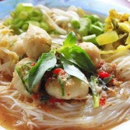 ร้านขนมจีนอาม่า