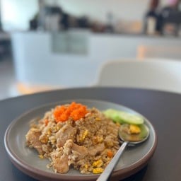ข้าวผัดหมูนุ่ม หน้าไข่กุ้ง