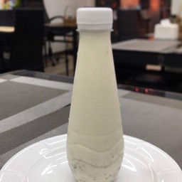 โยเกริดแบบน้ำผสมใบสระเหน่ دوغ