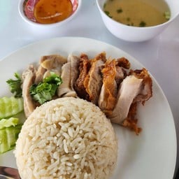 ข้าวมันไก่ By ลุงเพชร