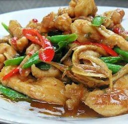 ผัดฉ่าไก่