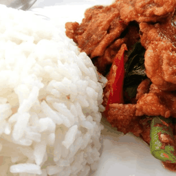ข้าวผัดพริกแกงหมู