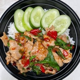 กะเพราหมูชิ้น