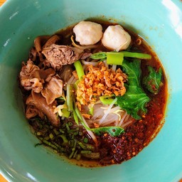ก๋วยเตี๋ยวน้ำตก หมูตุ๋น