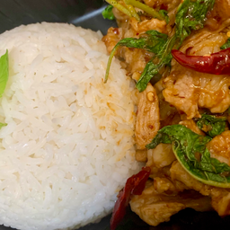 กะเพราเด็ด เผ็ดพริกแห้ง