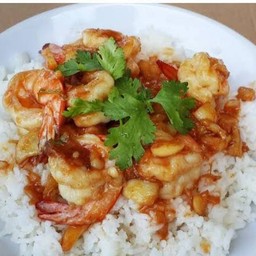 ข้าวทอดกระเทียมซีฟู้ด ไข่ดาว