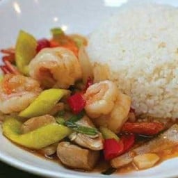 ข้าวผัดพริกซีฟู้ด ไข่ดาว