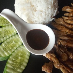 ข้าวหมูหมักซอสเมืองตรัง