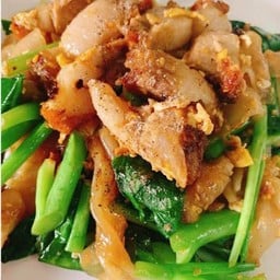 ผัดซีอิ้วหมูกรอบ