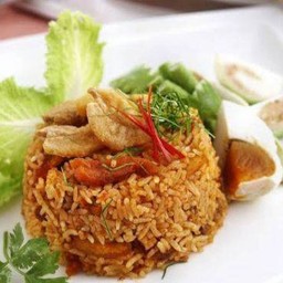 ข้าวผัดน้ำพริกเผาเทมเป้+ไข่เค็ม