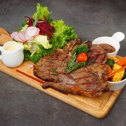 สเต็กเนื้อทีโบนโคขุน