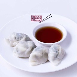 เกี๊ยวจีนไส้หมูกุยช่าย (4 ลูก)