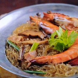 กุ้งอบวุ้นเส้น