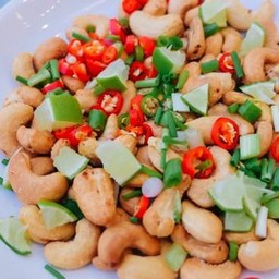 เม็ดมะม่วงยำ