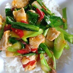 คะน้าหมูชิ้น