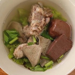 เกาเหลาเลือดหมู พิเศษ