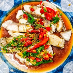 ผัดกระเพราปลาราดข้าว