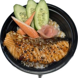 ข้าวหน้าสเต็กปลาแซลมอน