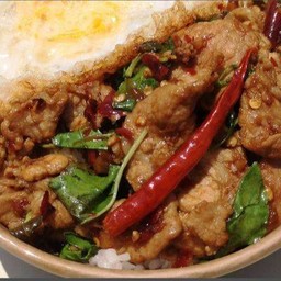 กระเพราหมูชิ้น