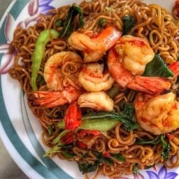 มาม่ากะเพรากุ้ง