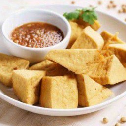 เต้าหู้ทอด. ชุดละ