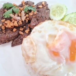 ข้าวตับทอดกระเทียม