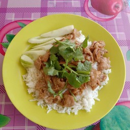 หมูกระเทียม