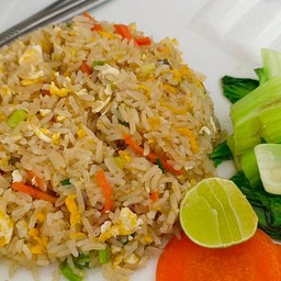 ข้าวผัดปลาเค็ม