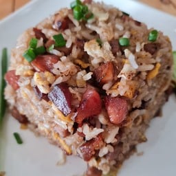 ข้าวผัดหมูแดง+กุนเชียง