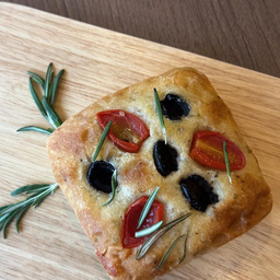 Tomatoes & Olives Foccacia