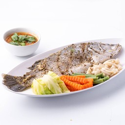 ปลากะพงนึ่งจิ้มแจ่ว