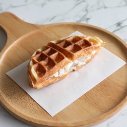 วอฟเฟิลมะพร้าวอ่อนออแกนิก+ลูกชิด ใส่ทะลัก ( เจ  ทานไม่ได้นะคะ )