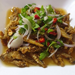 ยำปลากรอบ