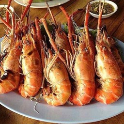 กุ้งเผา ครึ่งกิโลกรัม 8-10ตัว