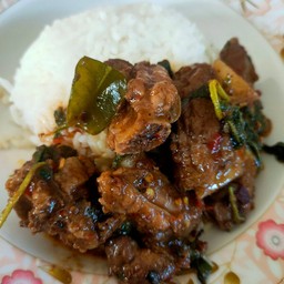 กระเพราล้นกล่อง ศรีเมือง