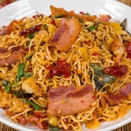 มาม่ากระเพราเบคอน