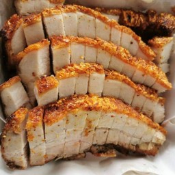 หมูกรอบ ครึ่งโล