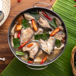 ต้มส้มปลานิลใส่ผักแขยง