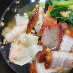 เกาเหลา รวมมิตร + เกี๊ยวกุ้ง 3ลูก อร่อยครบจบชามเดียว