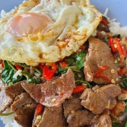 ข้าวกะเพราตับ+ไข่ดาว