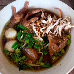 ก๋วยเตี๋ยวไก่มะระ(เส้นเล็ก)