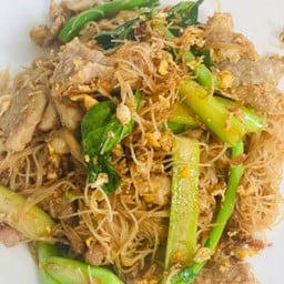 ผัดซีอิ้วเส้นหมี่