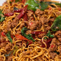 มาม่ากะเพราหมูสับ