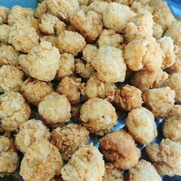 ไก่ป๊อป ไก่เขย่า  ส.ท.ตรี