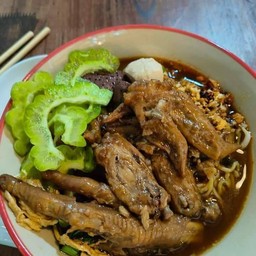 ก๋วยเตี๋ยวไก่มะระ ( พิเศษ)จุกๆ ระบุเส้นด้วยนะคะ