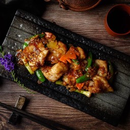 หอยสังข์สไลซ์ ผัดซอสคันโซอิบิ