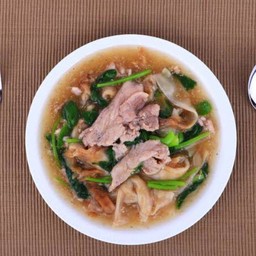 ราดหน้าเส้นใหญ่