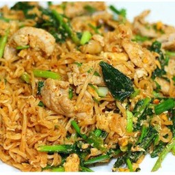 มาม่าผัดไข่