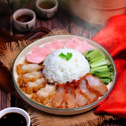 ข้าวหมูแดง + หมูกรอบฮ่องกง